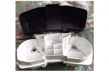 Yamaha Genuine Parts 5BP-H3579-10-33 Speedometer Cover
